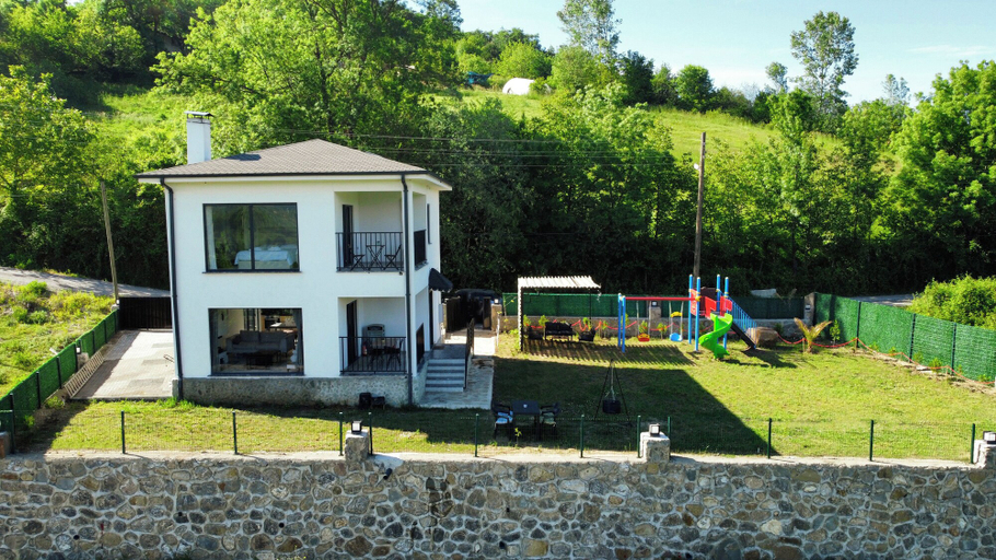 Primary image