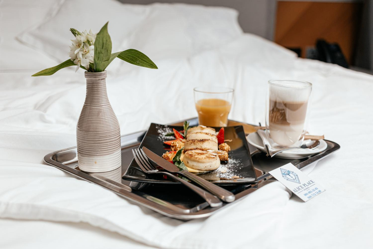 Food & Drinks 5, Alice Place Hotel, Odes'ka