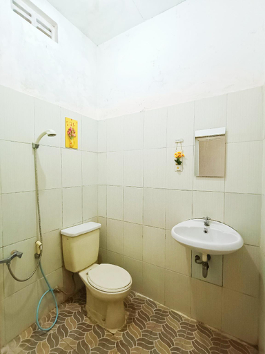 Bathroom 4, Yutaka Inn Matahari Batu, Malang