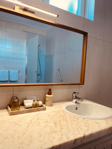 Bathroom 3, Hotel Rooms, Sluis