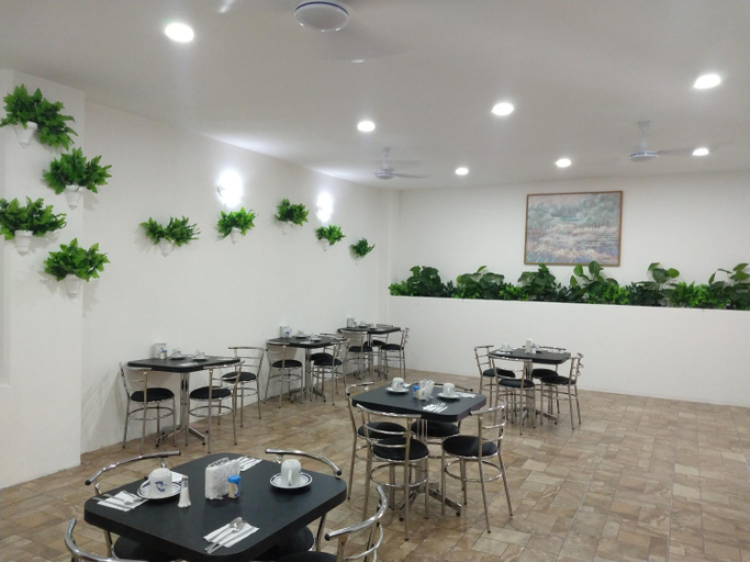 Food & Drinks, BB INN, Compostela