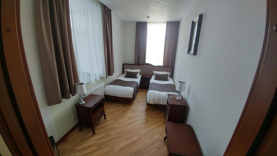Bedroom 3, Hotel Meridian, Brodivs'kyi