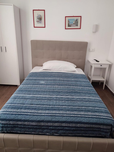 Bedroom 2, ALO ALO ALBERGO, Pavia