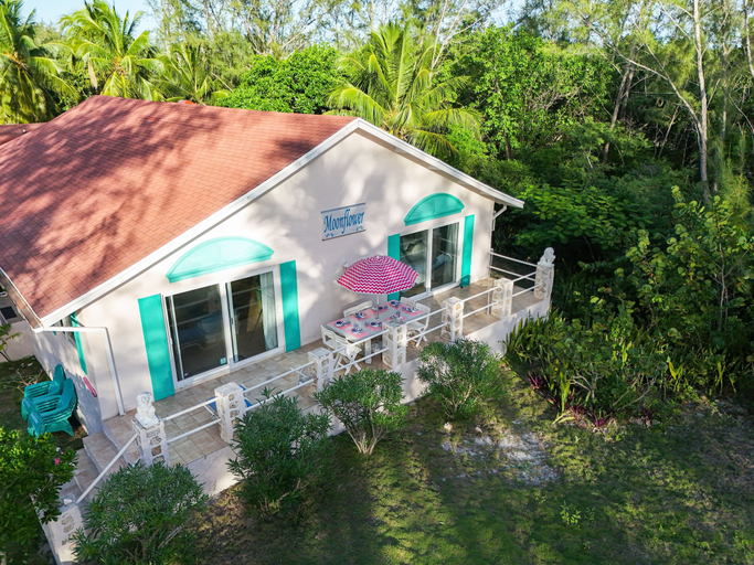 Exterior & Views 2, Moonflower 4 Bedroom Home