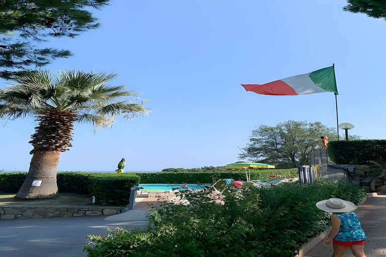 Others 5, Andora Bungalows, Savona