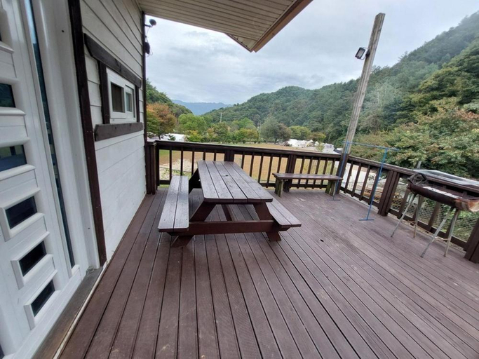 Others 4, Gapyeong Jandigujang Pension, Gapyeong
