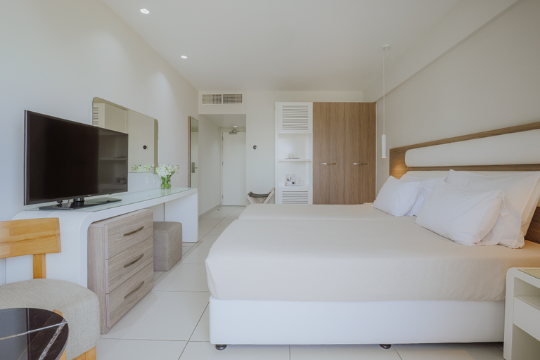 Bedroom 3, Tasia Maris Sands