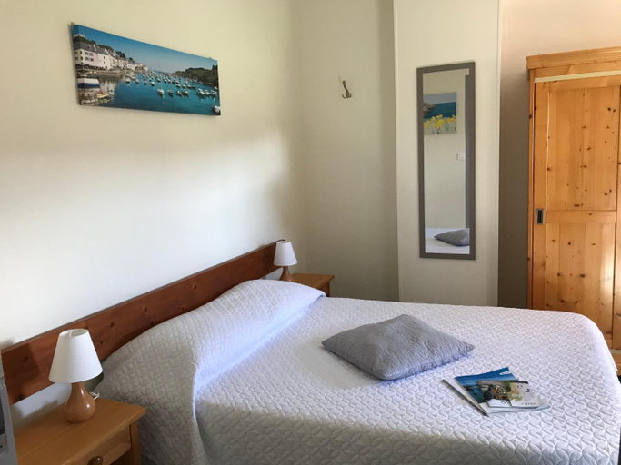 Bedroom 2, Hotel Aux Tamaris, Morbihan