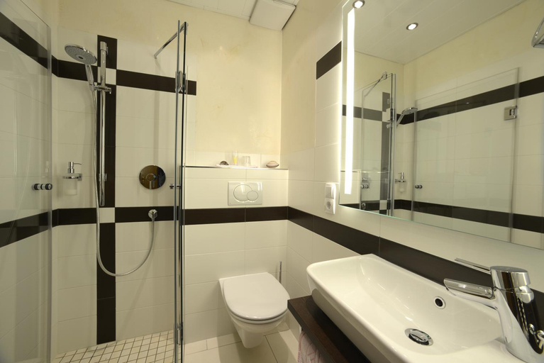 Bathroom 5, Landhotel Fasanenhof, Werra-Meißner-Kreis