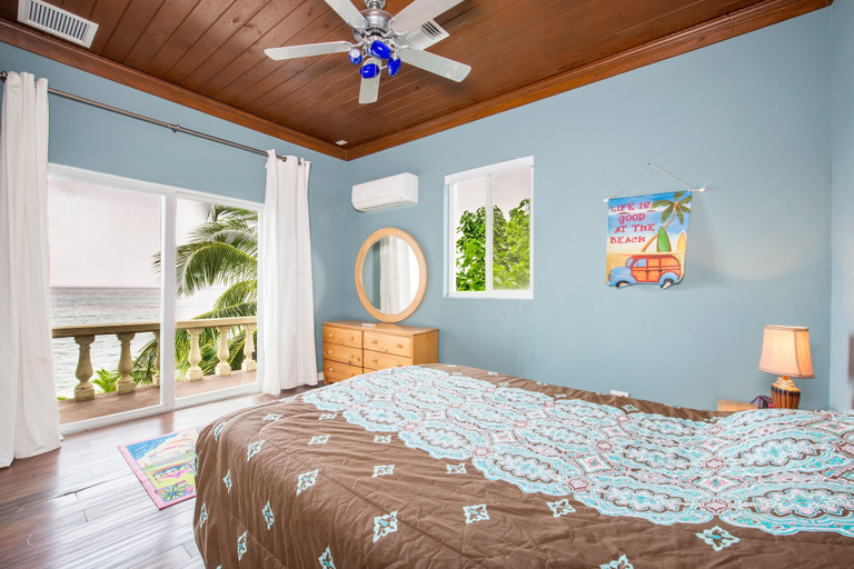Bedroom 2, Palisades House 4 Bedroom Home
