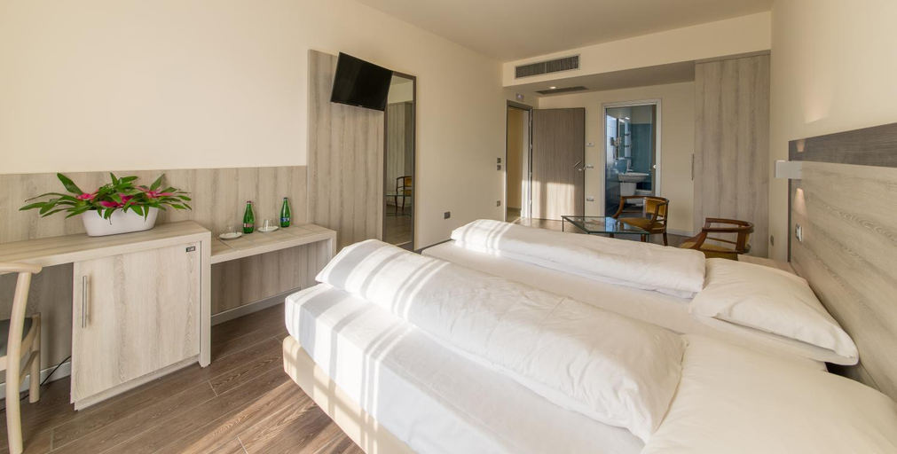 Bedroom 2, Hotel Panineria Colombera Rossa, Brescia