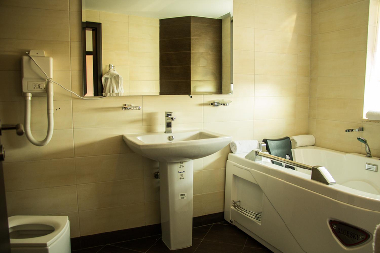 Bathroom 5, Best Western Hotel Galla, Kosovo Polje