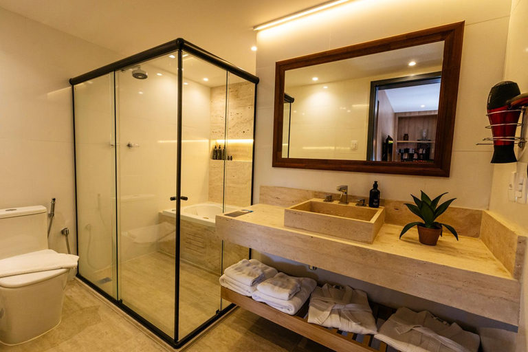 Bathroom 5, Del Mar Hotel, Aracaju
