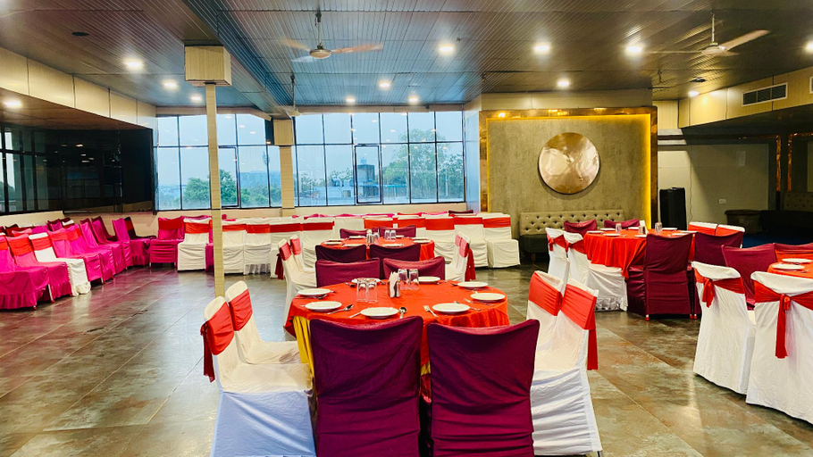 Food & Drinks 5, Hotel Kings Park, Indore