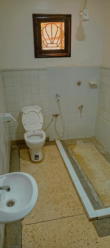 Bathroom 5, MELVIC INN, Kisumu Central