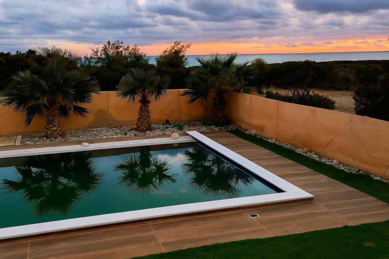 Room 5, Milolithos Paradise Beachfront Getaway With Pool, Crete