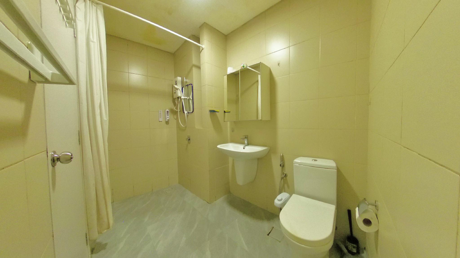 Bathroom 4, Up to 8 Pax, I-City, ISoho FREE WIFI 50" Smart TV, Shah Alam
