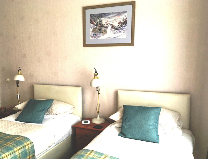 Bedroom 2, Rossmount Guest House, Highland
