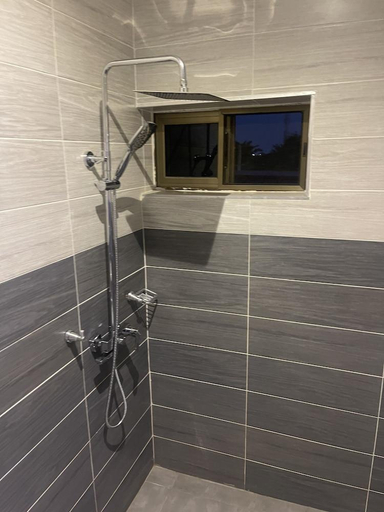 Bathroom 4, LOYALTY HOTEL, Tema