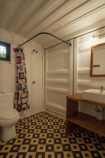 Bathroom 3, Mola Mola Surf Popoyo, Tola