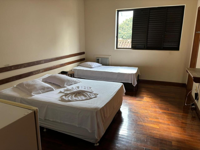 Bedroom 2, Hotel Candidez, Piui