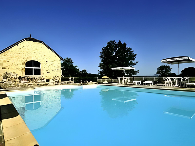 Swimming pool 4, Logis Hotel Le Relais Du Teulet, Corrèze