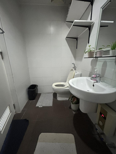 Bathroom 4, Studio Unit with Balcony at Legaspi Village KL Tower Residence - Along Greenbelt Mall Area, Makati City