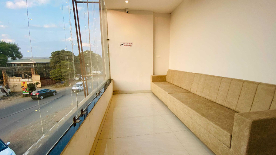 Public Area 2, Hotel Gayatri Palace, East Nimar