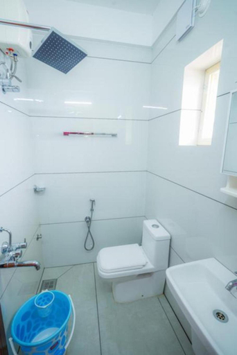 Bathroom 3, TWO BHK Furnished Flat Near-200 m-Guruvayur Temple, Thrissur