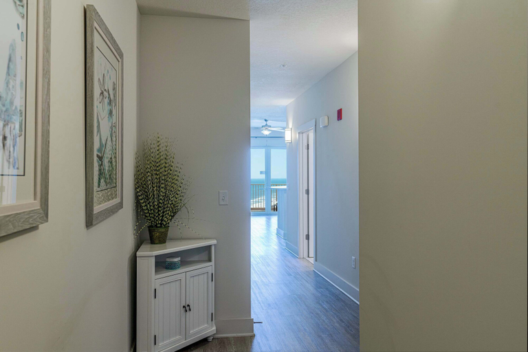 Interior 2, Sandy Feet Retreat Ocean View Condo, Bay