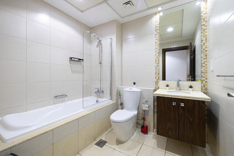 Bathroom 2, Next'House - Business Bay Central Hostel, Dubai