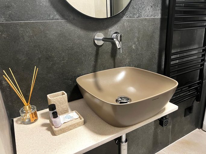 Bathroom 4, Golden Beach Suites, Sarandës