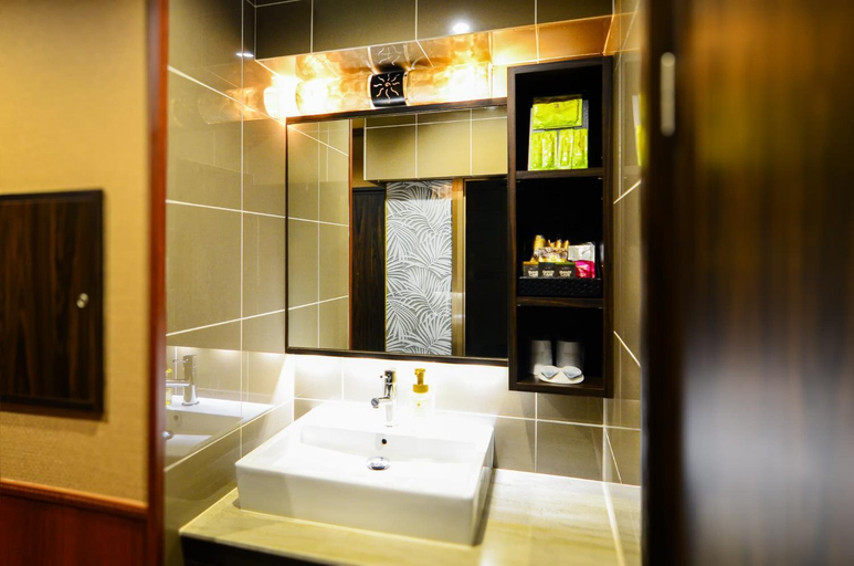 Bathroom 4, Hotel Gran Bali Resort, Kawasaki