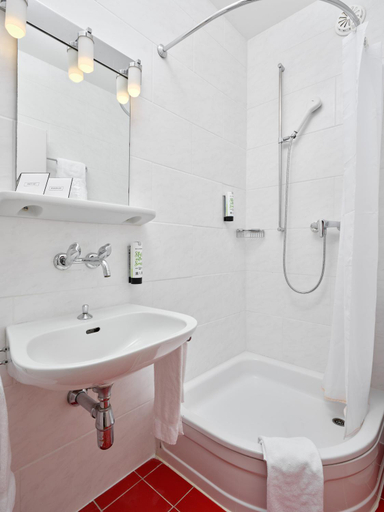 Bathroom 4, Bon Port, Pays-d'Enhaut