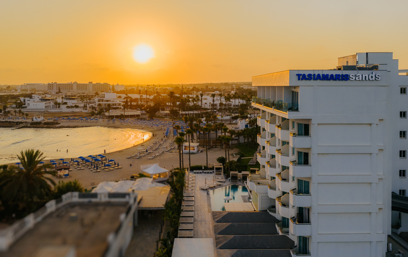 Exterior & Views 2, Tasia Maris Sands