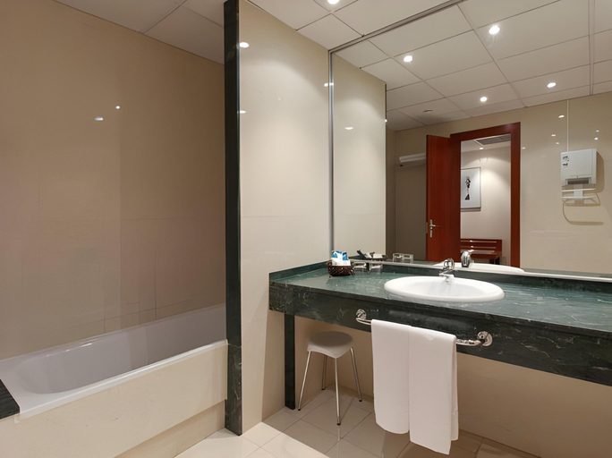 Bathroom 5, Hotel Olympia Valencia, Valencia