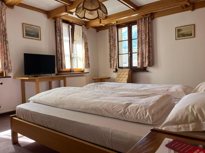 Others 5, Hotel Gemmi, Leuk