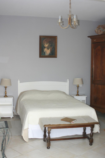 Others 5, Au Paradis des Hotes, Charente-Maritime