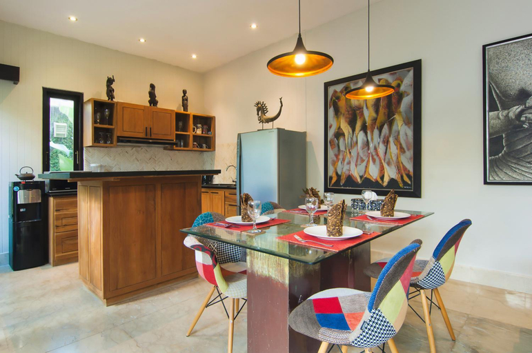 Others 3, VILLA 2 BR , quiet & central, Seminyak Petitenget, Badung