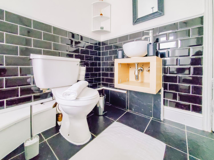 Bathroom 2, ✪Cosy Home✪ Near NEC, BHX, Bullring & Solihull, Birmingham