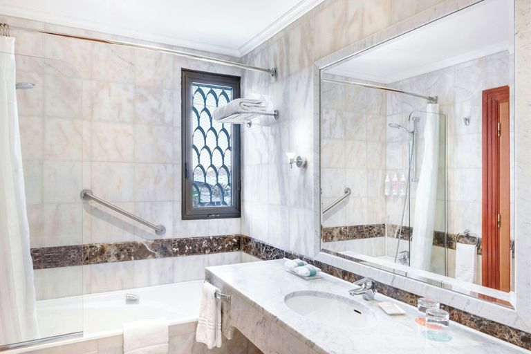 Bathroom 5, Le Meridien Medina, Al Madinah Al Munawwarah