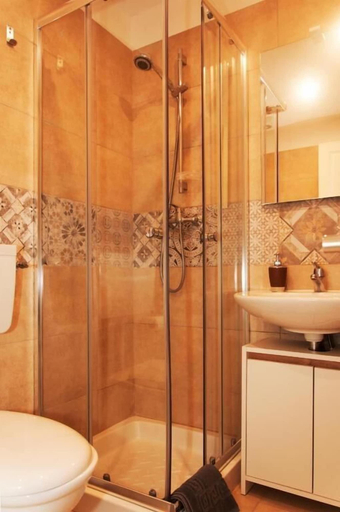 Bathroom 5, Wish Rooms, Lecce