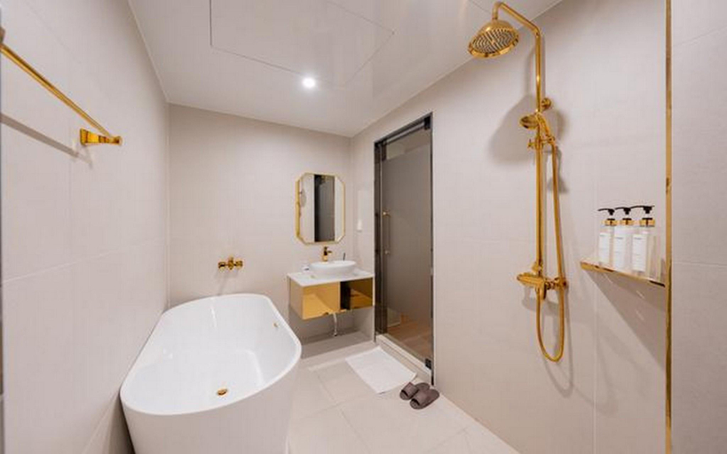 Bathroom 5, Changwon Myeongseodong Denbastar Hotel, Changwon
