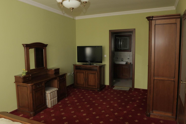 Bedroom 2, Hotel Slavia, Salonta