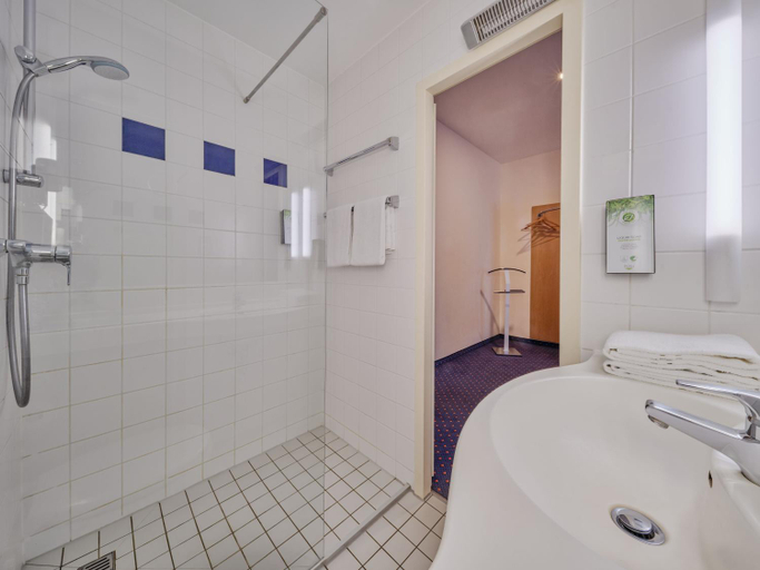 Bathroom 4, YORS Hotel Hannover, Region Hannover