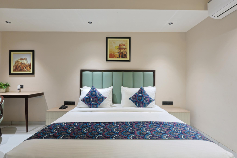 Bedroom 3, Hotel Royal Town, Ahmadabad
