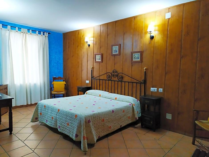 Bedroom 2, Hospedium Hotel Rural Soterrana, Cáceres