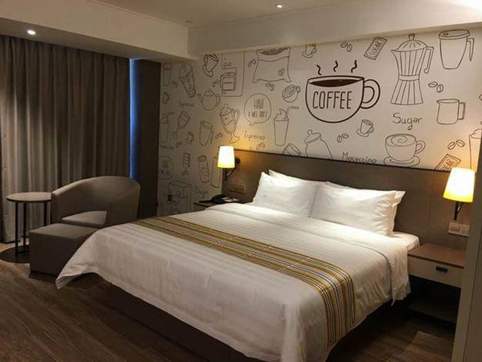 Bedroom 2, Home Inn Plus Chengdu Taikoo Li Chunxi Road 339, Chengdu