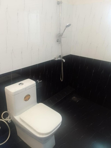 Bathroom 3, Sycamore Residences, Dehiwala-Mount Lavinia