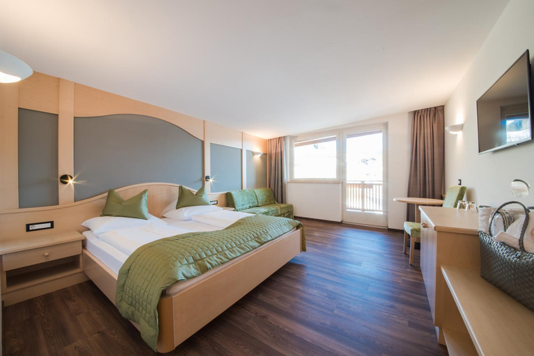 Bedroom 3, Hotel Salten, Bolzano